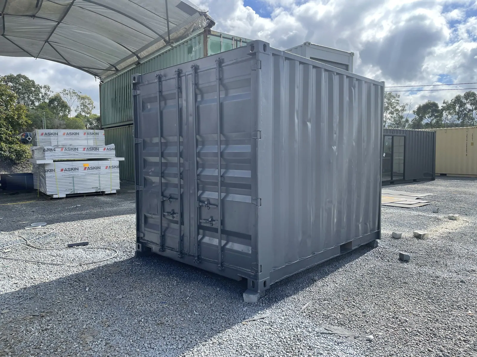 10ft Shipping Containers — exterior