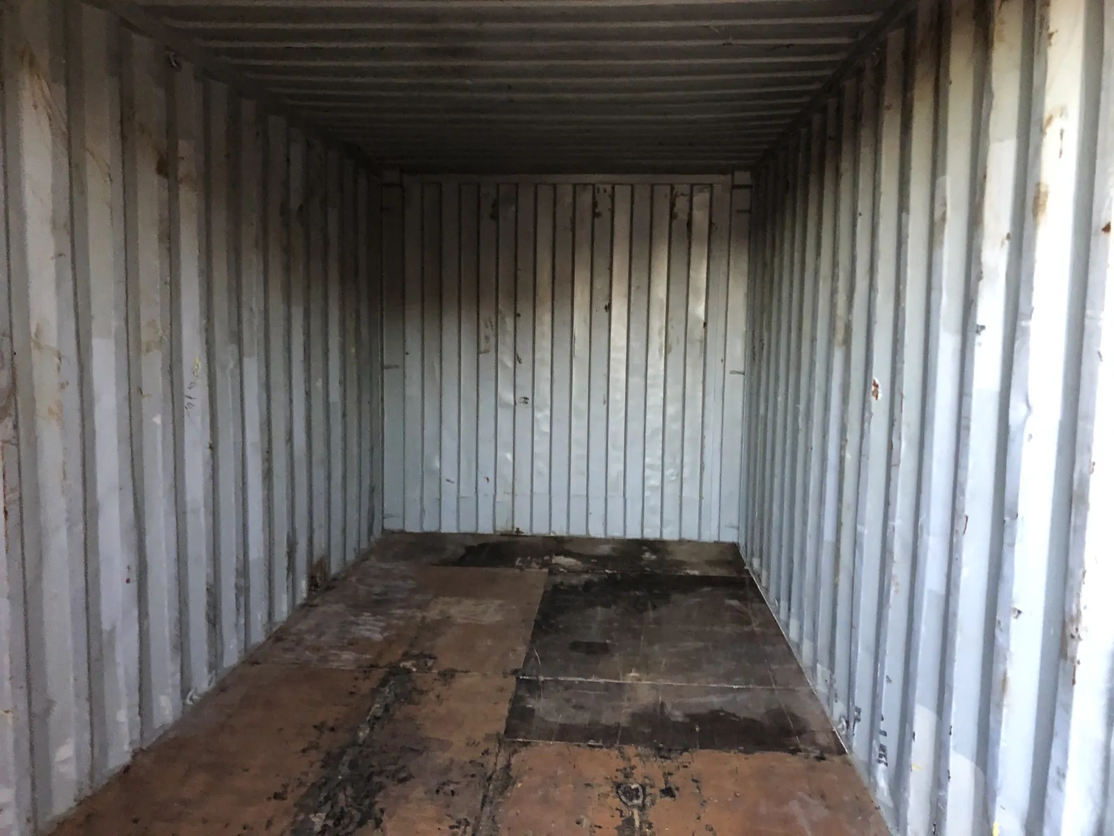 What actually separates two used containers